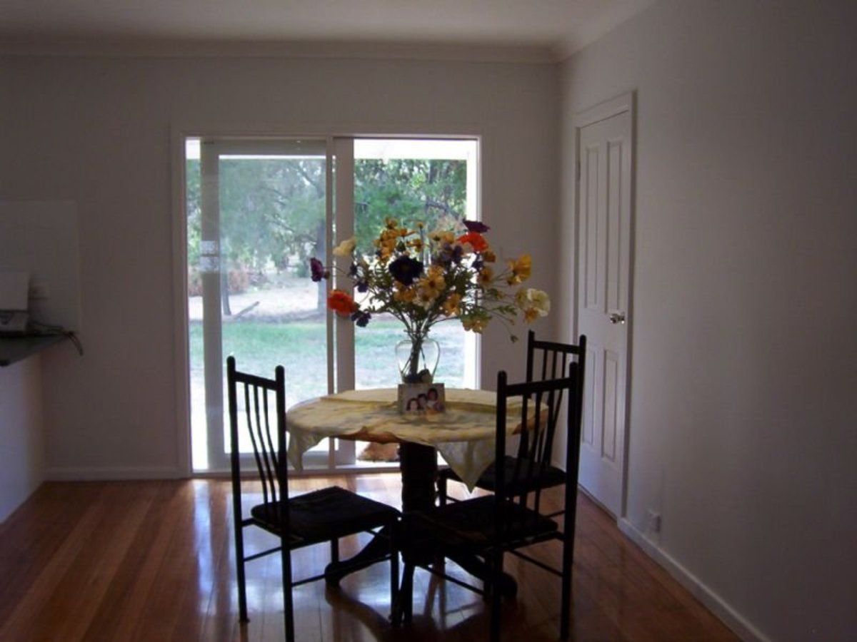 6 Lilac Street, Violet Town