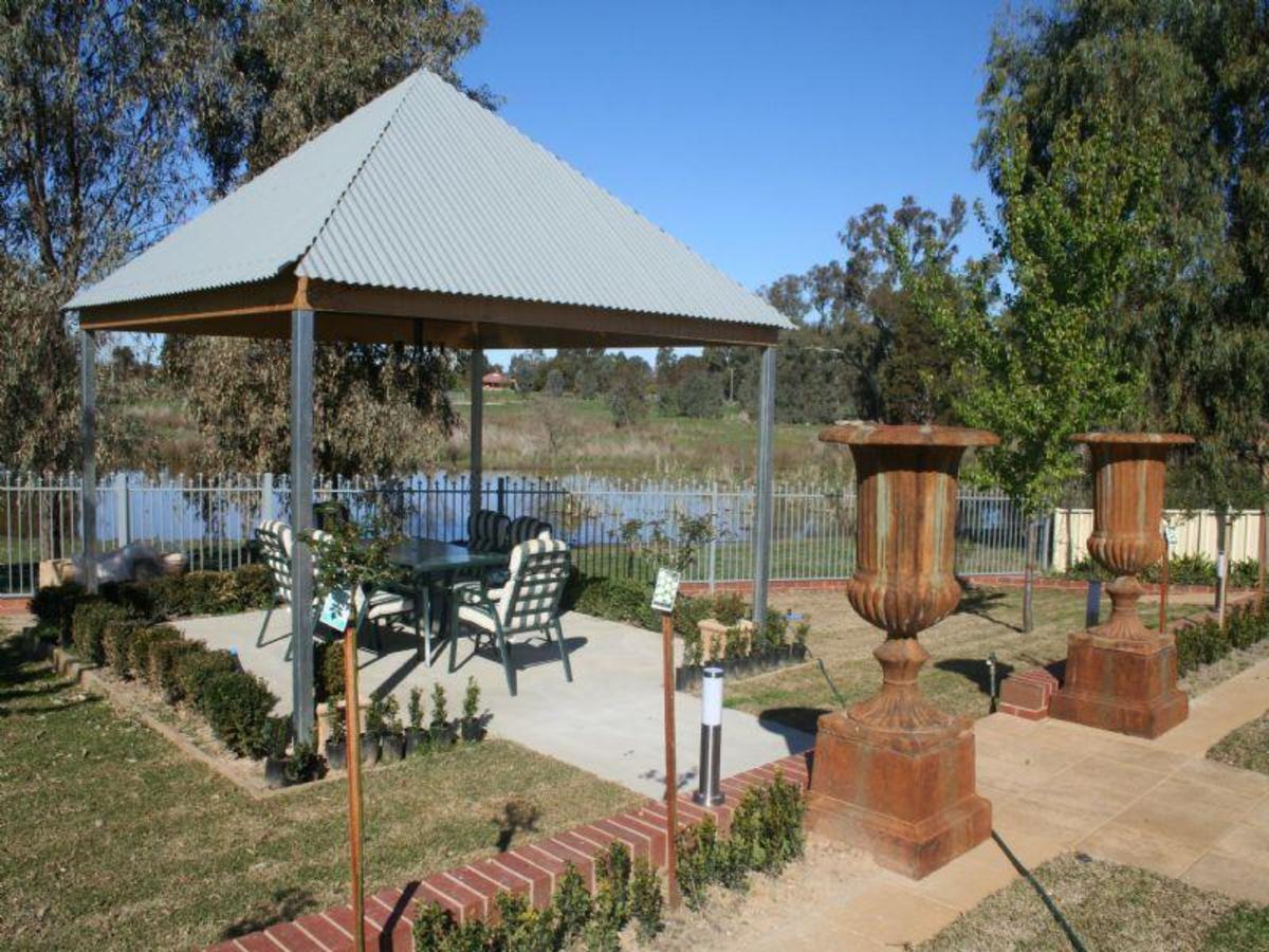 17 Shawbrook Avenue, Benalla