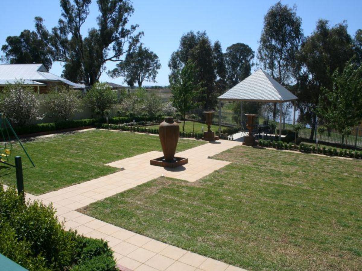 17 Shawbrook Avenue, Benalla