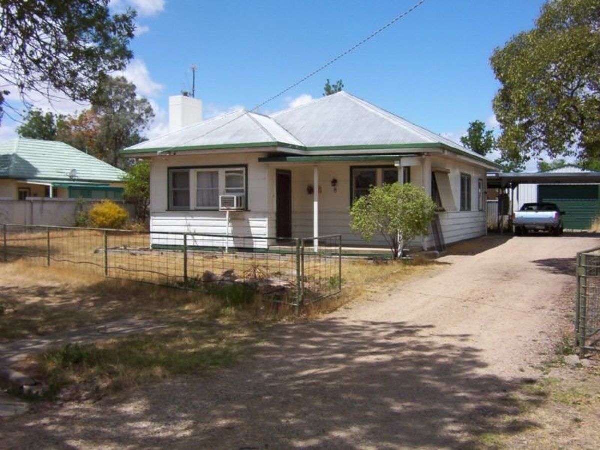 8 Egmont street, Benalla