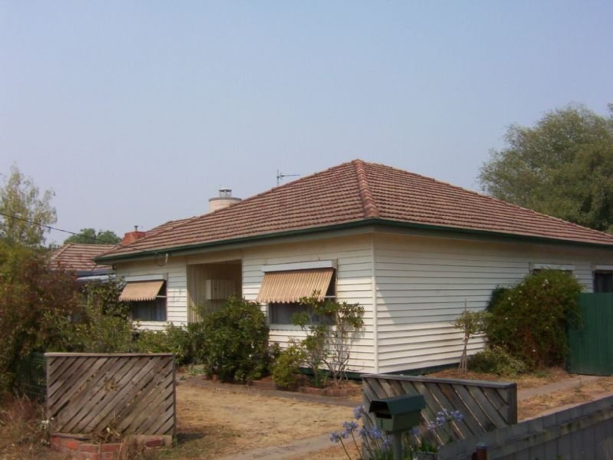 14 Moore Street, Benalla