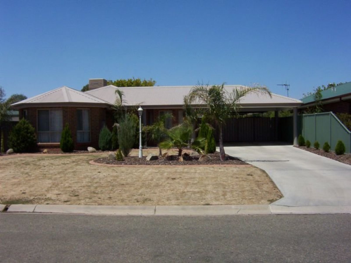 9 Bourke Drive, Benalla