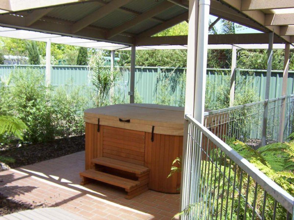 9 Bourke Drive, Benalla
