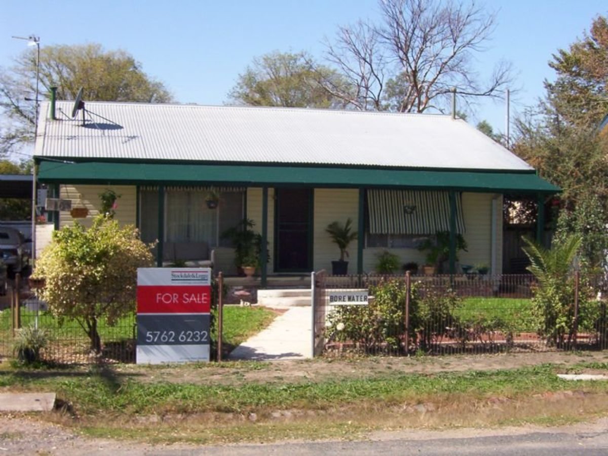 16 Holloway Street, Benalla