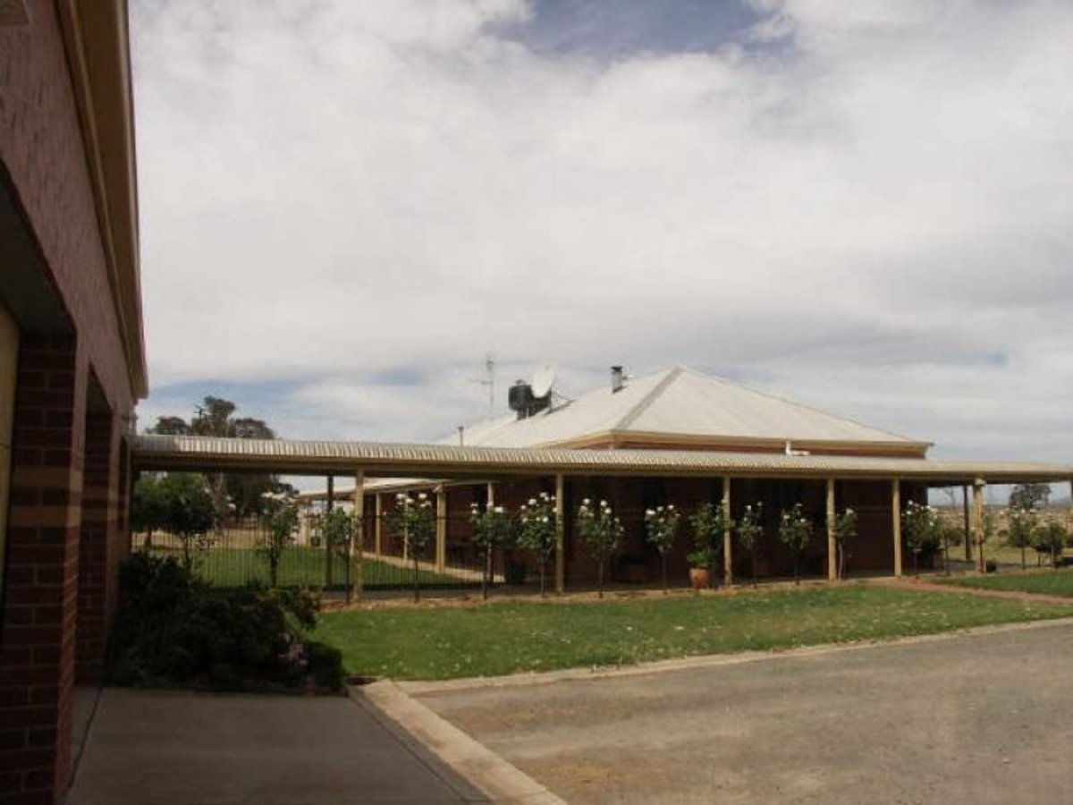 616 Yarrawonga Road, Benalla