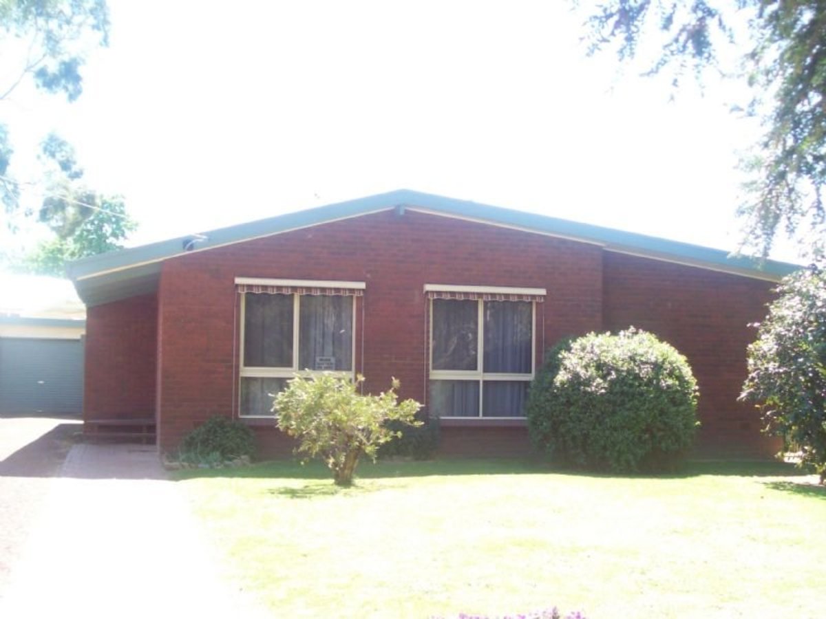 6 Neil Street, Benalla