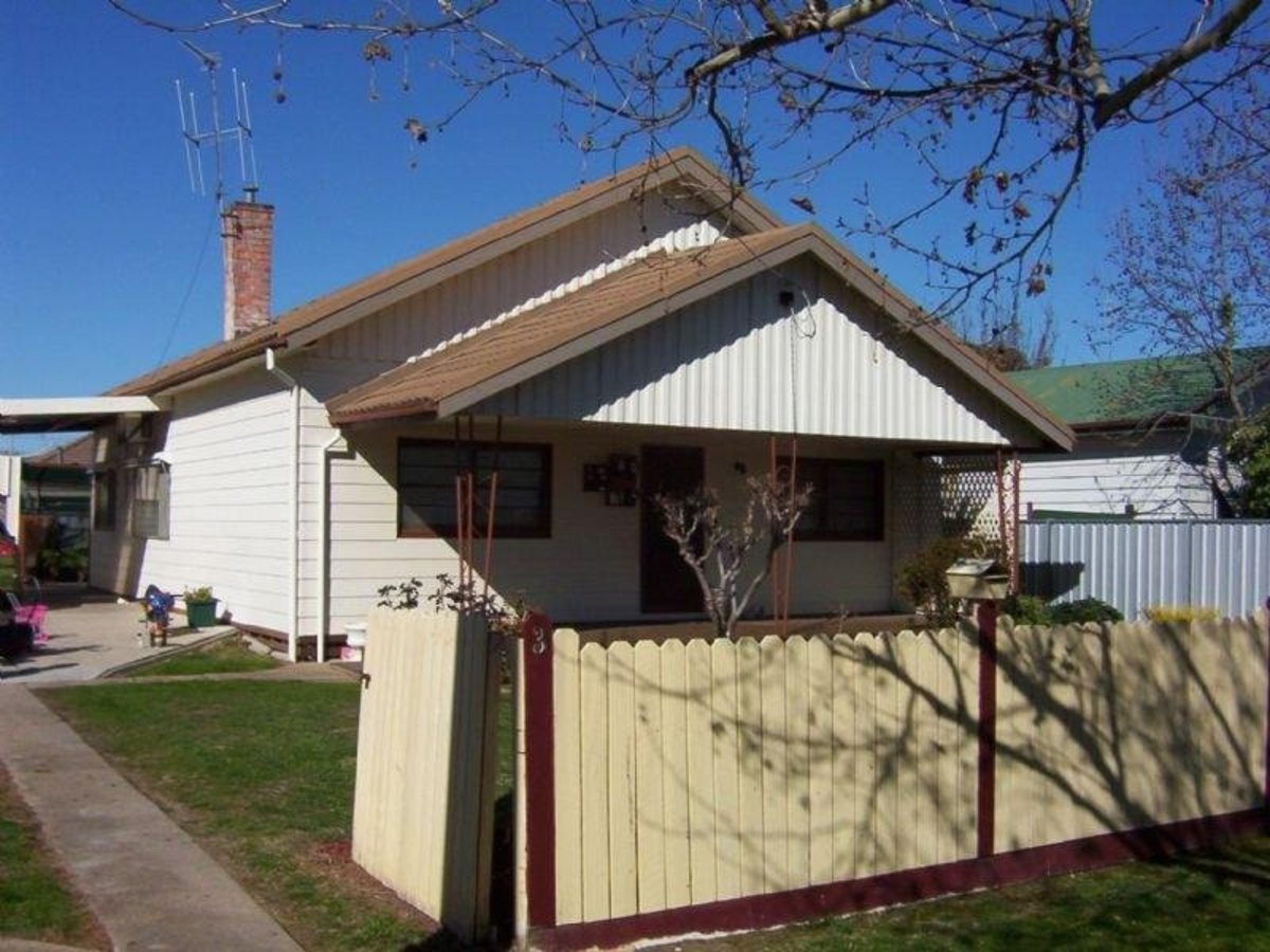 3 Tomkins Parade, Benalla