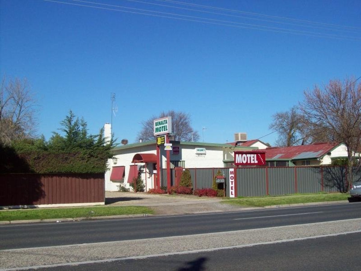 27 Bridge Street, Benalla