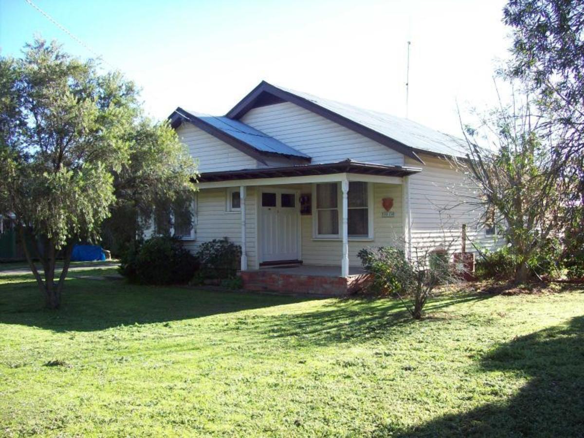 81 Hurt Street, Violet Town