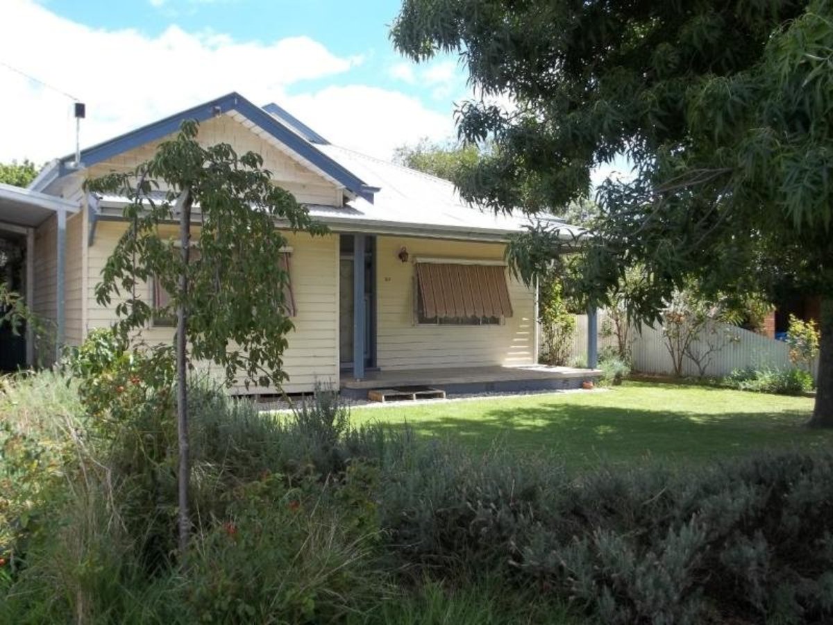 69 Coish Avenue, Benalla