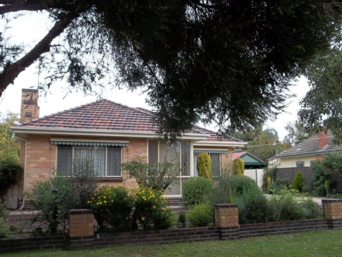 14 Stewart Street, Benalla