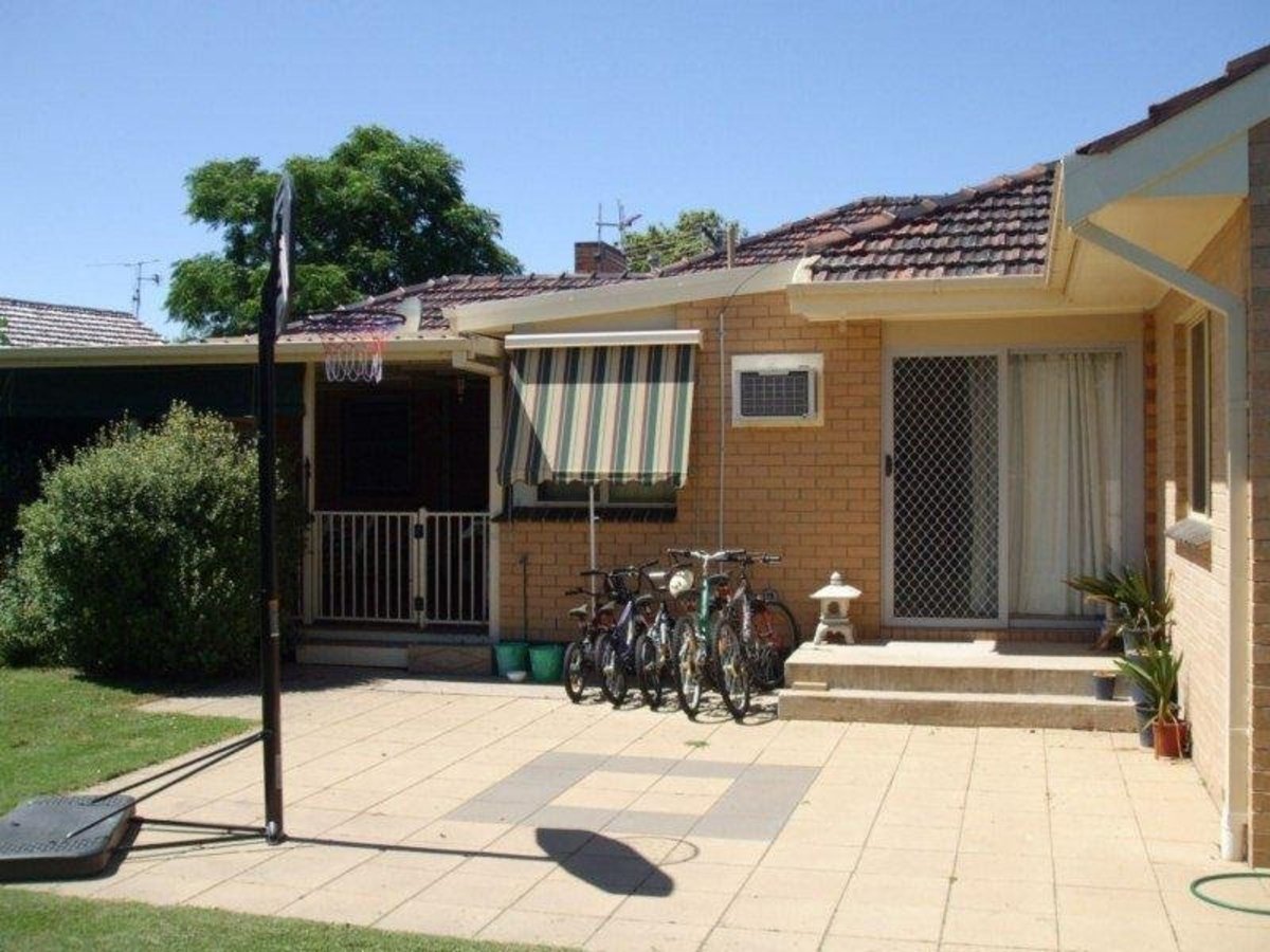 16 Amos Avenue, Benalla