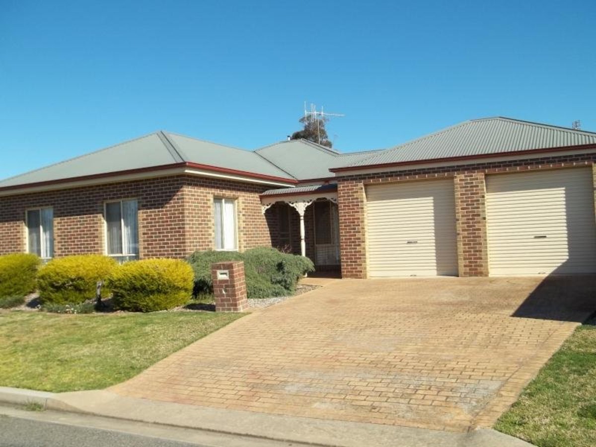 2 Monash Drive, Benalla