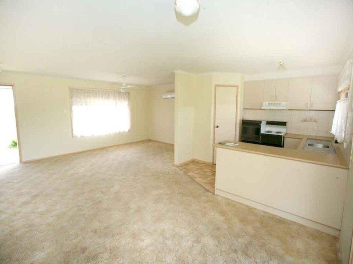 8 Connolly Street, Violet Town