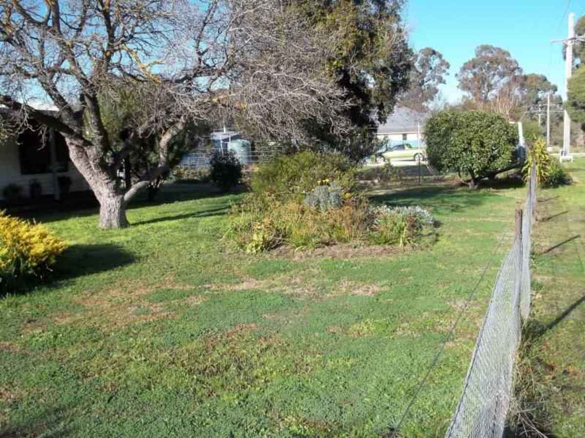 8 Connolly Street, Violet Town