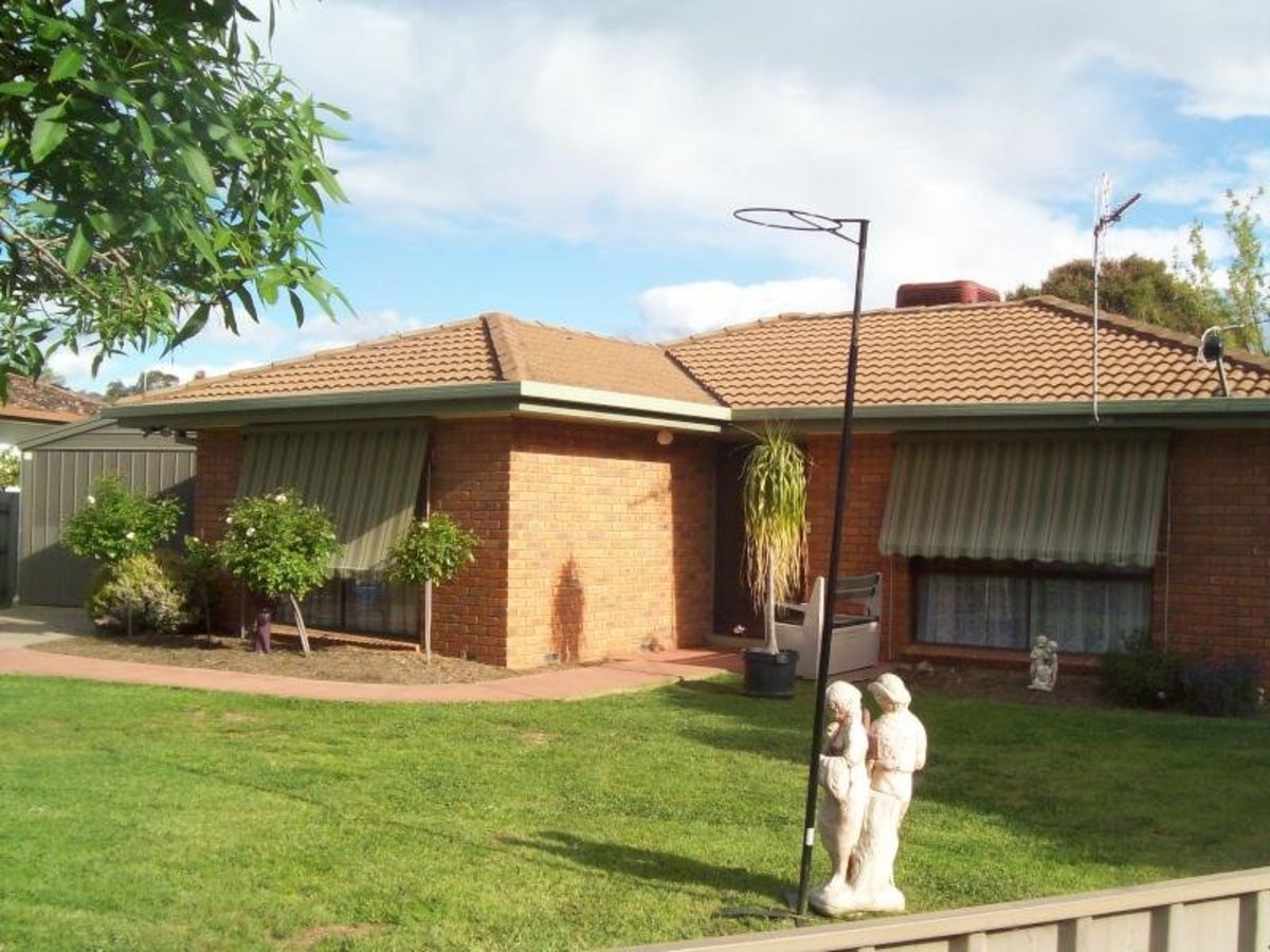 14 Cook Street, Benalla