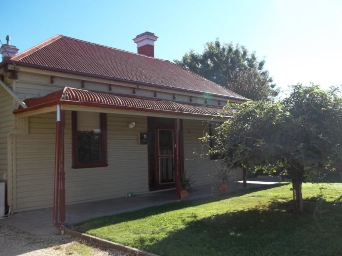 28 Bridge Street, Benalla