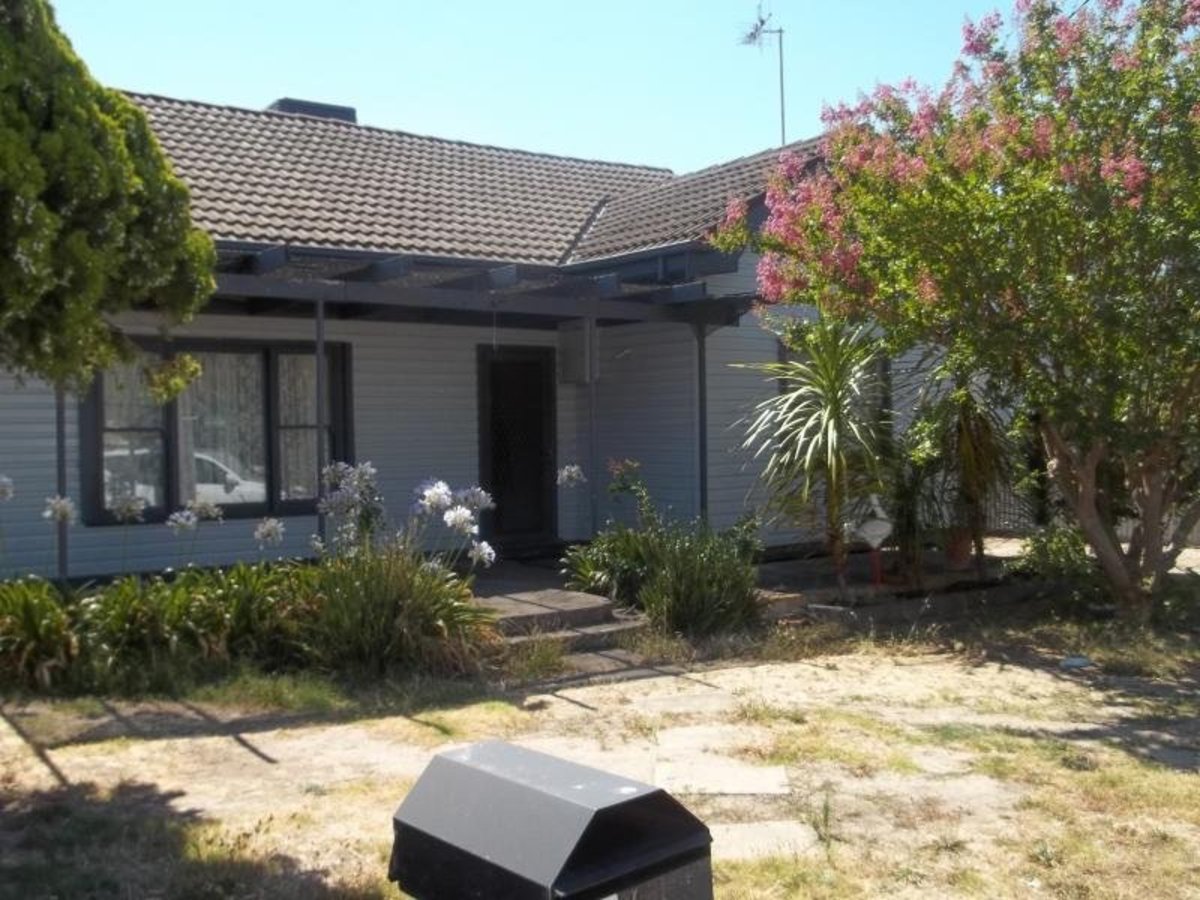 16 Henry Street, Benalla