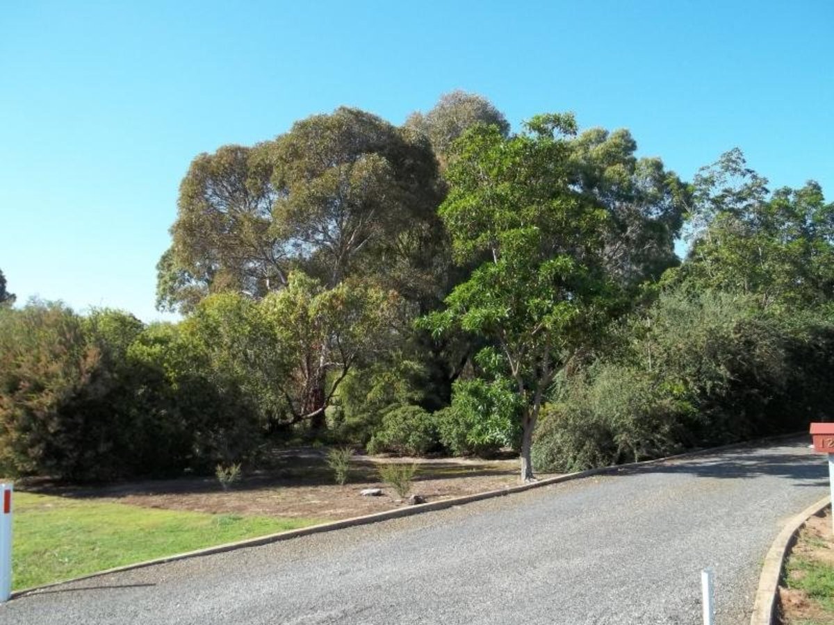 121 Grant Drive, Benalla