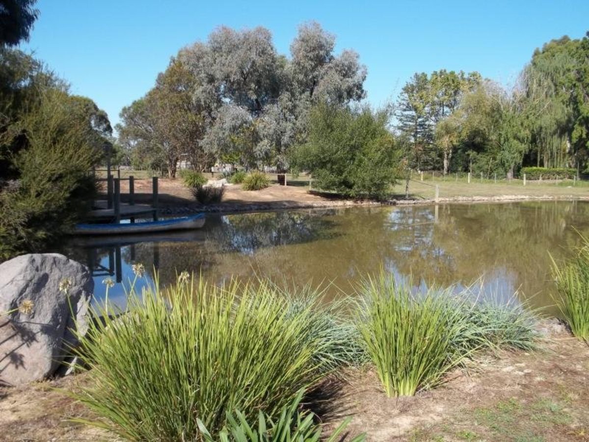 121 Grant Drive, Benalla