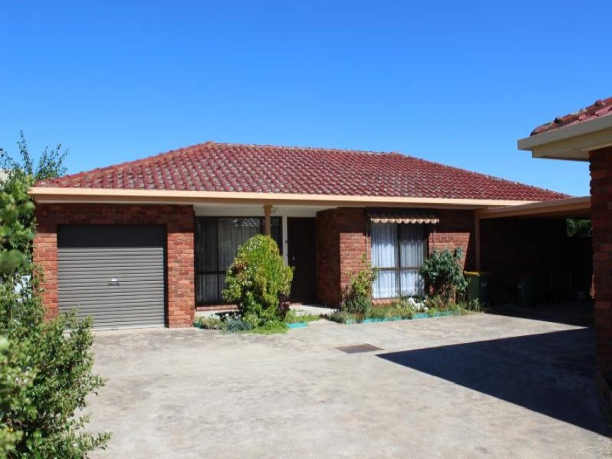 2 / 96 Clarke Street, Benalla