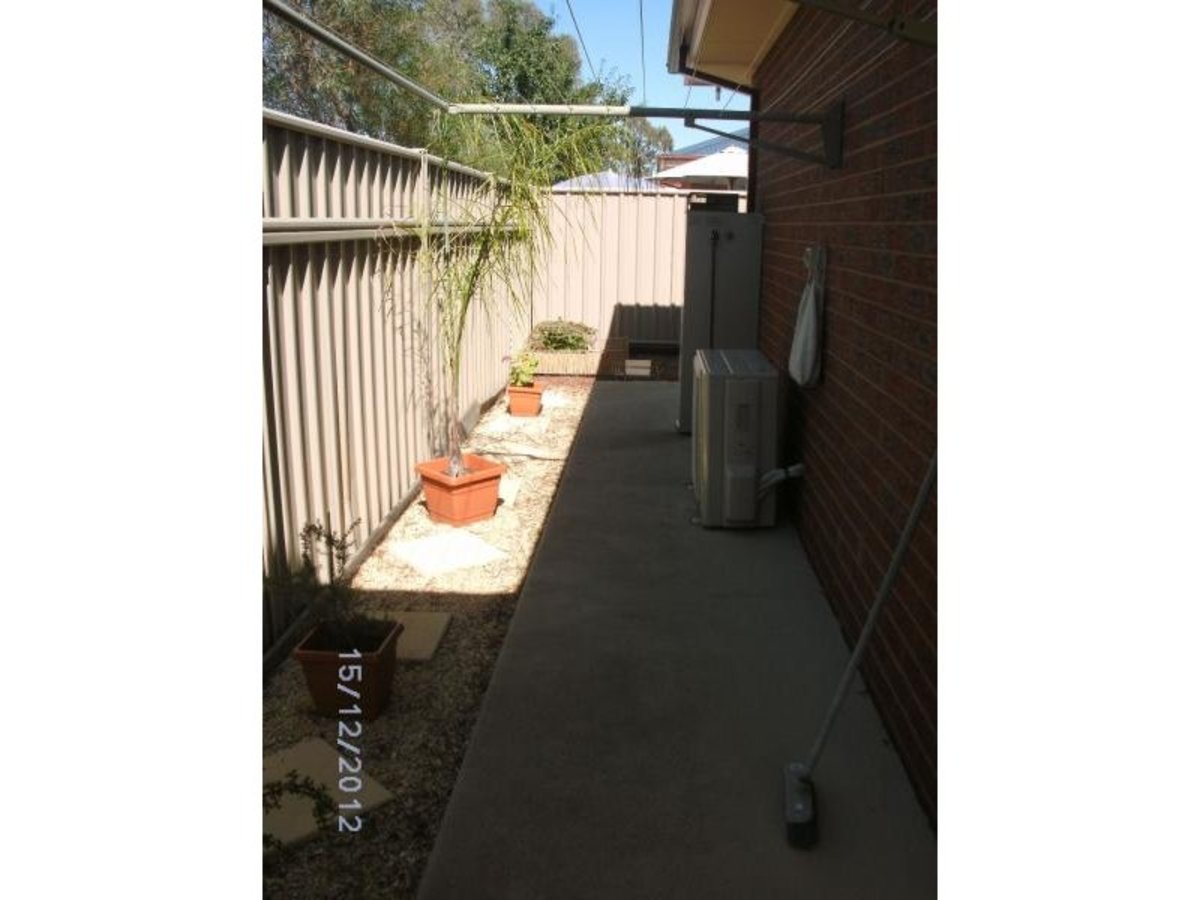 2 / 47 Witt Street, Benalla