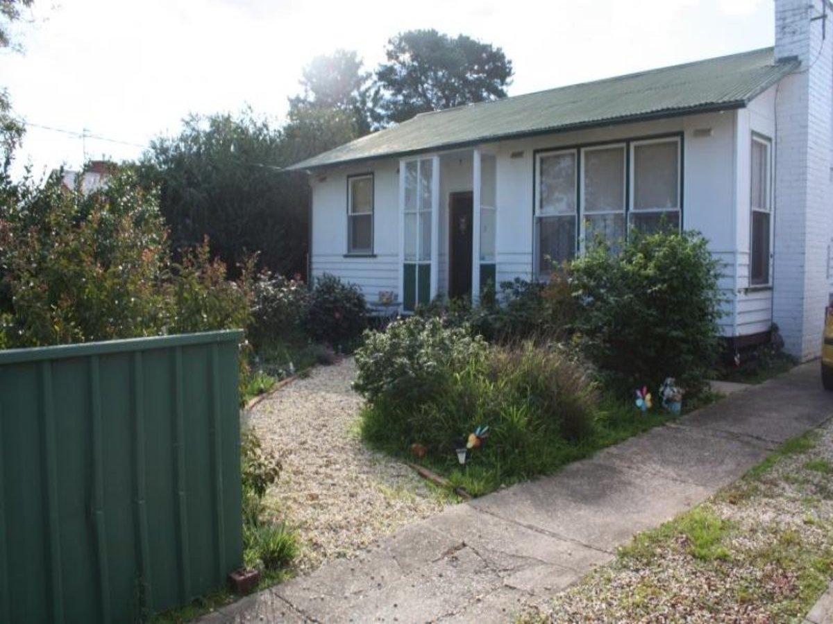 31 Meadows Avenue, Benalla
