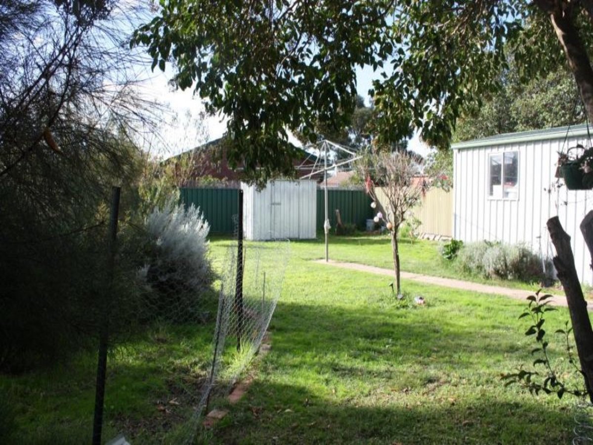 31 Meadows Avenue, Benalla