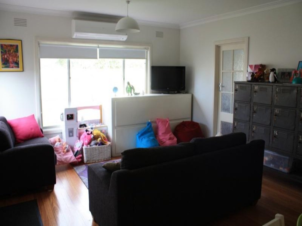12 Meadows Avenue, Benalla