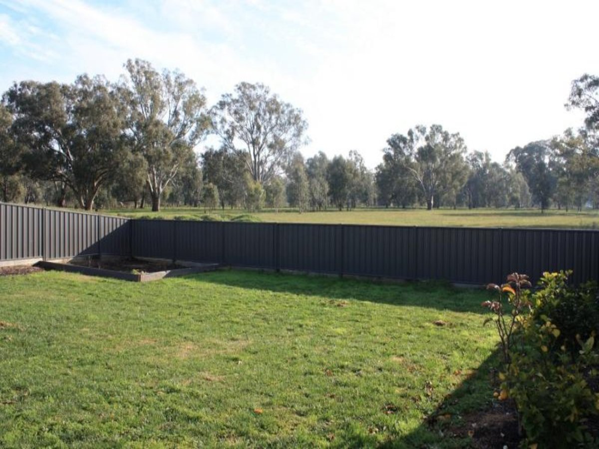 6 Stapleton Court, Benalla