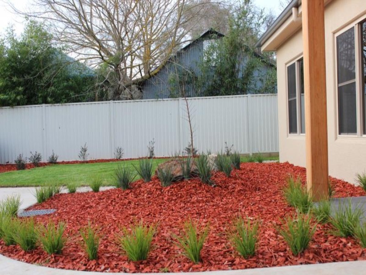 3 / 2 Lily Street, Violet Town