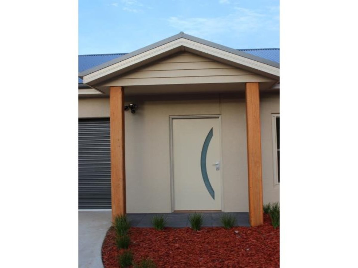 3 / 2 Lily Street, Violet Town