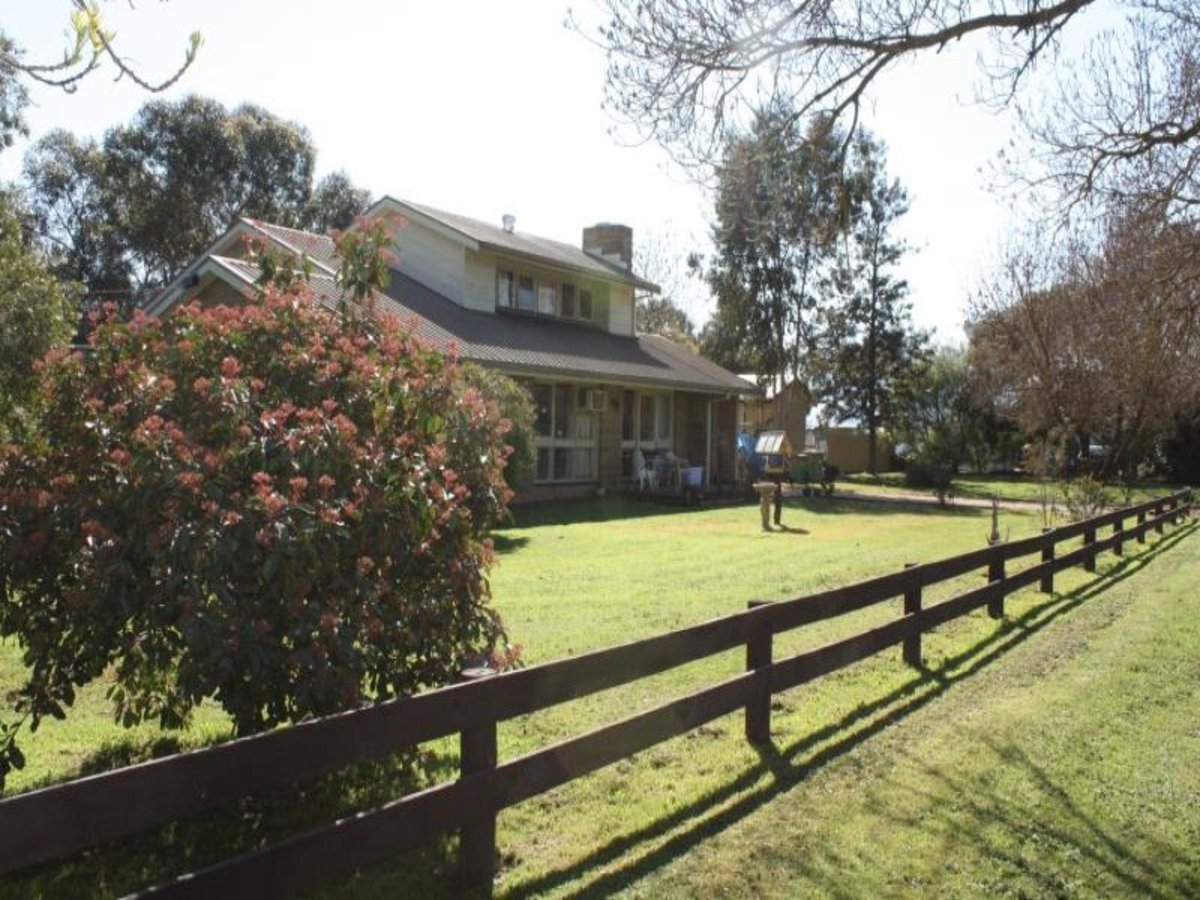 27 Moore Street, Baddaginnie
