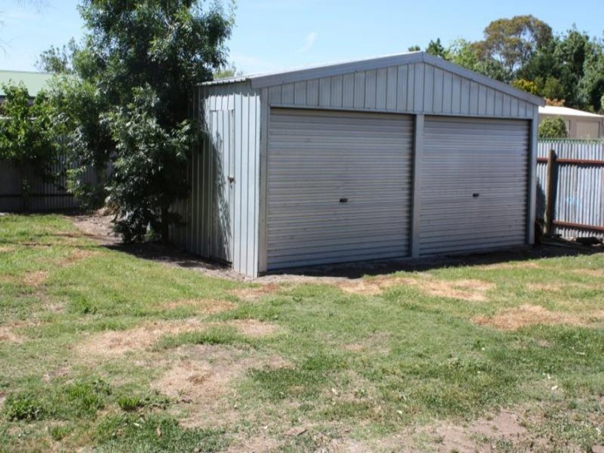64 Bridge Street, Benalla