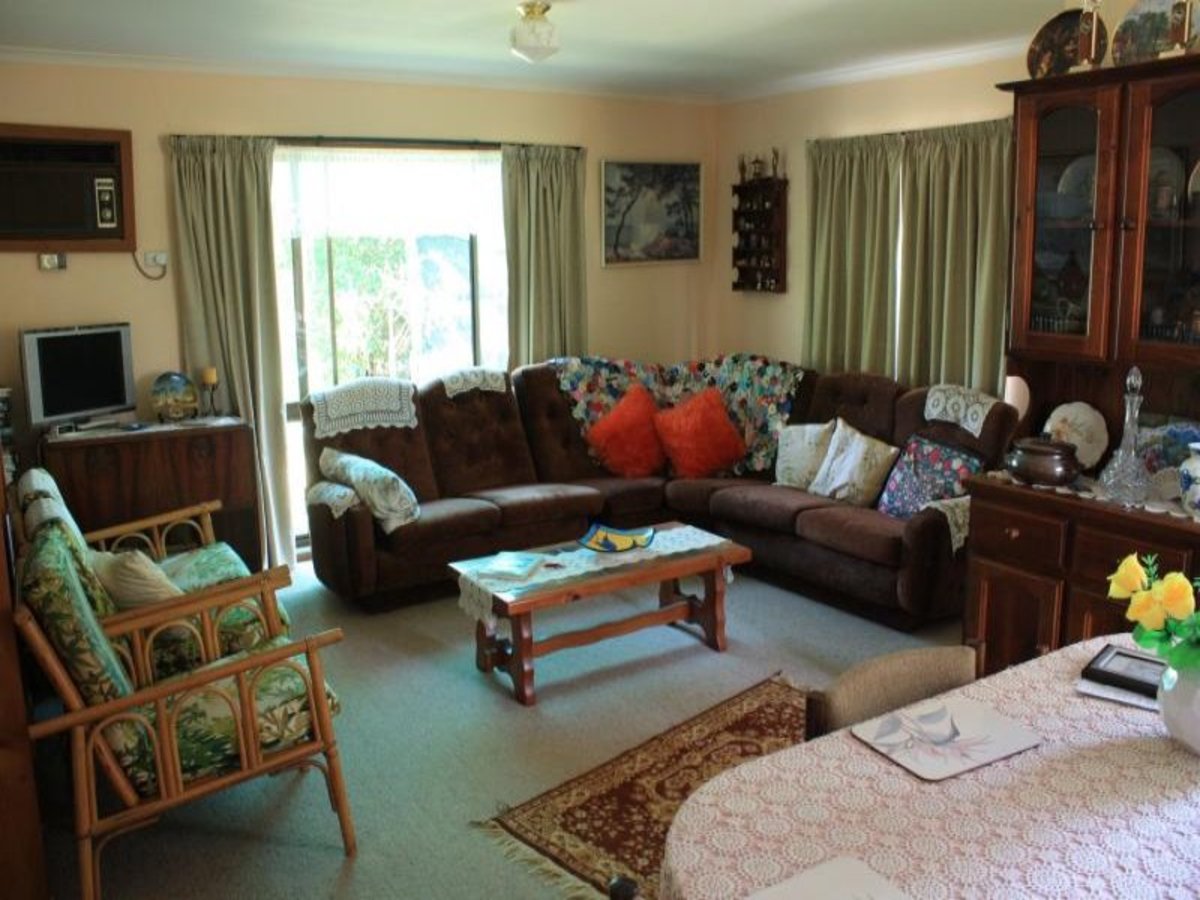 18 Tulip Street, Violet Town