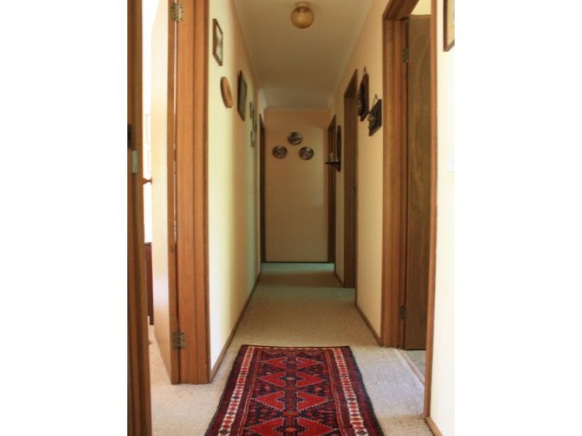 18 Tulip Street, Violet Town
