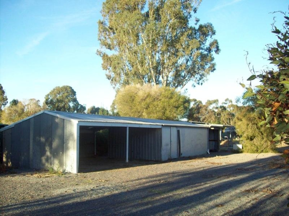10 Baird Street, Violet Town
