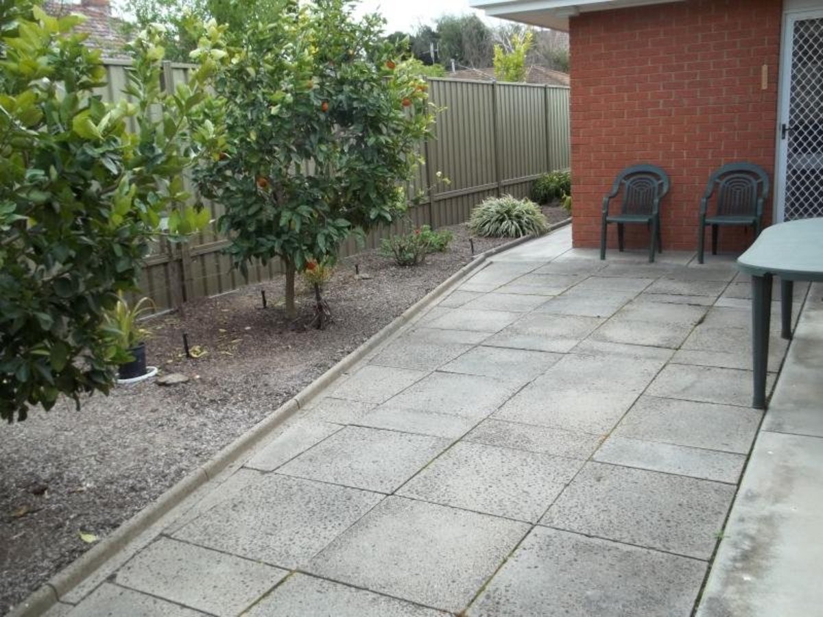 3 / 4 Moore Street, Benalla