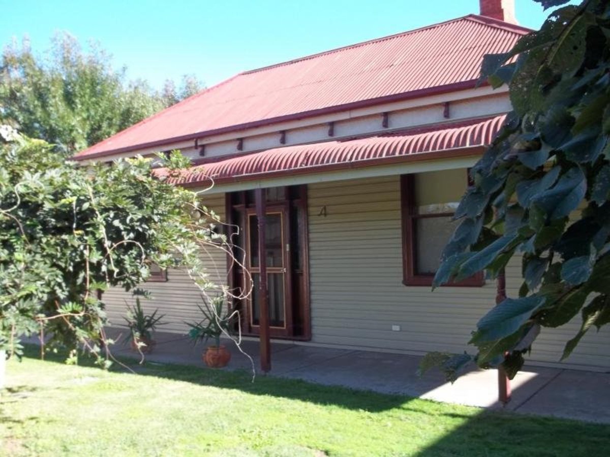 28 Bridge Street, Benalla