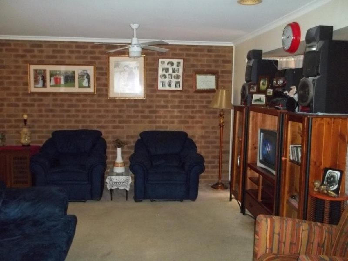 16 Exton Crescent, Benalla