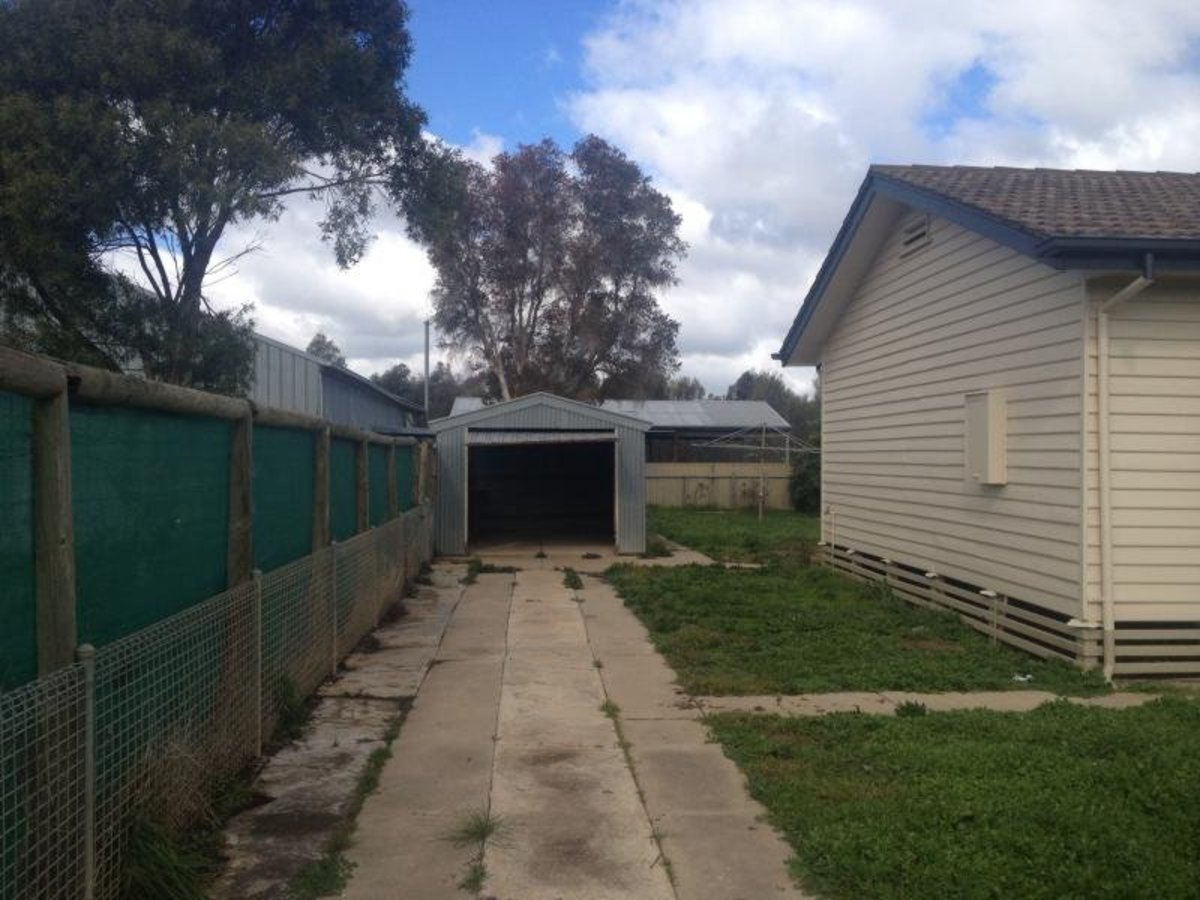 246 Lake Mokoan Road, Chesney Vale