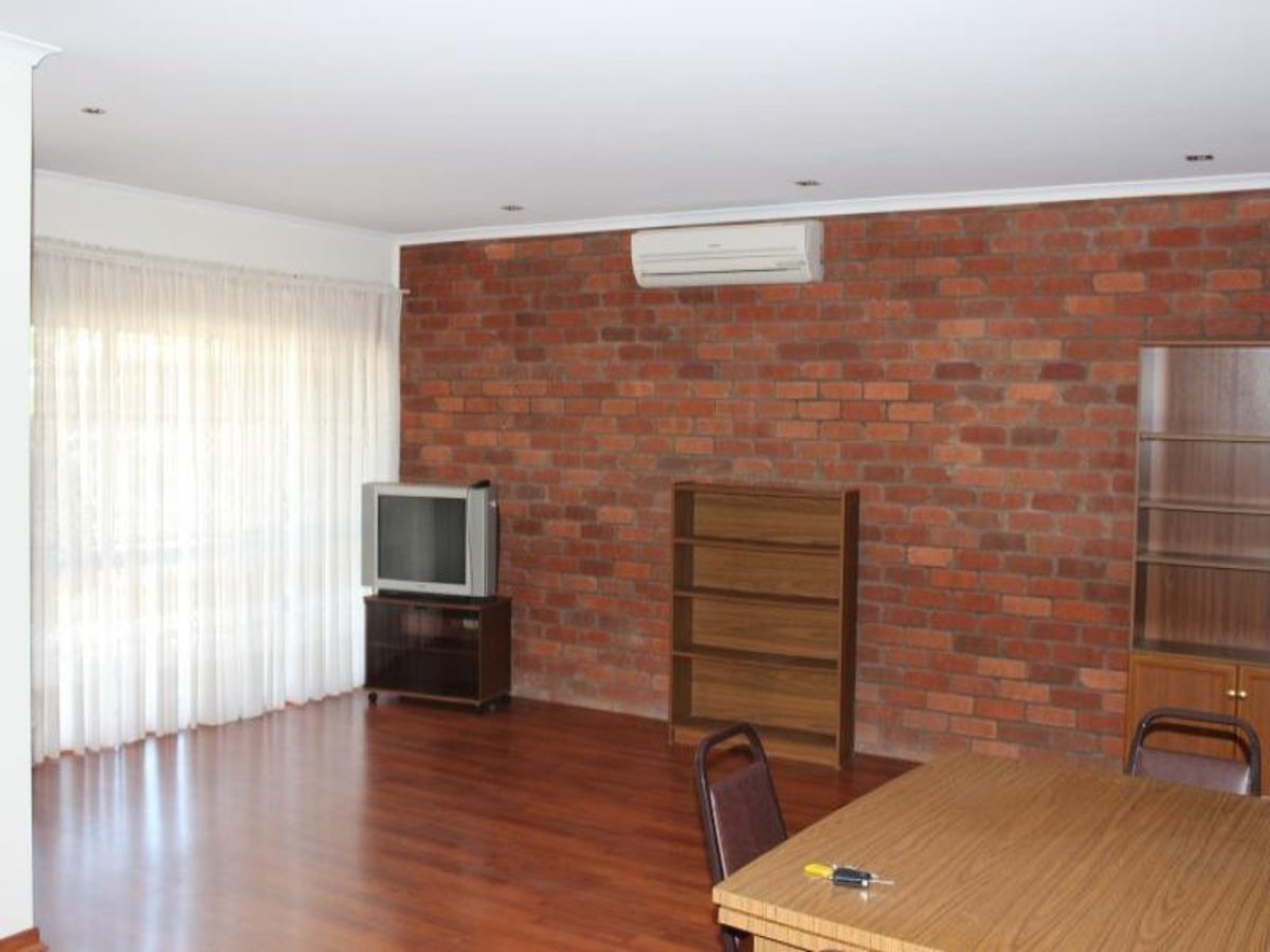 2 / 96 Clarke Street, Benalla