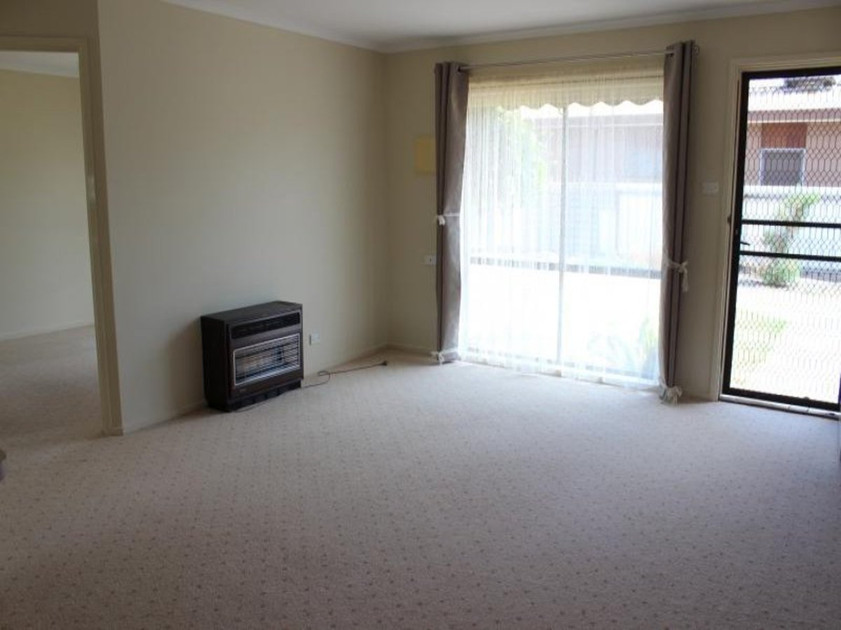 2 / 16 Killena Street, Benalla