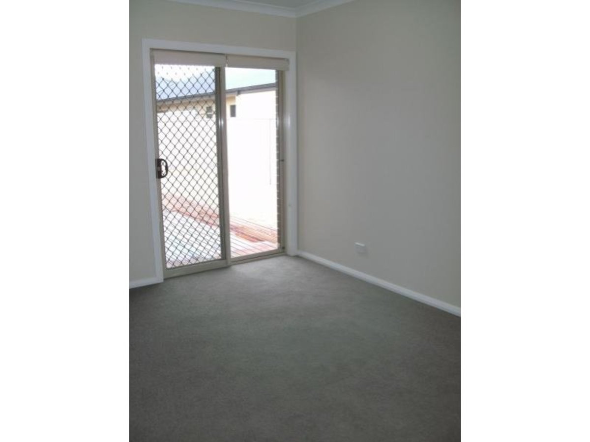 2 / 14 Fraser Street, Benalla