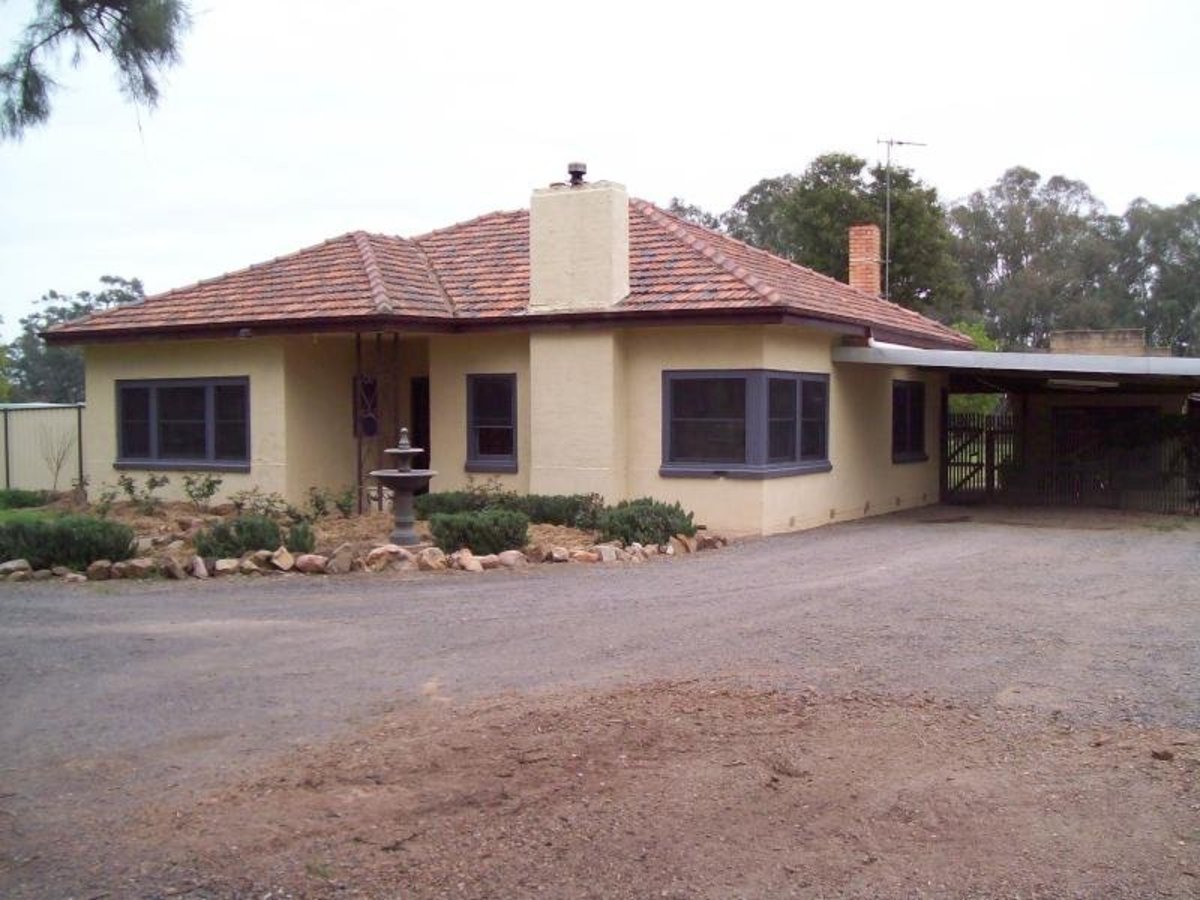 146 Steel Road, Benalla