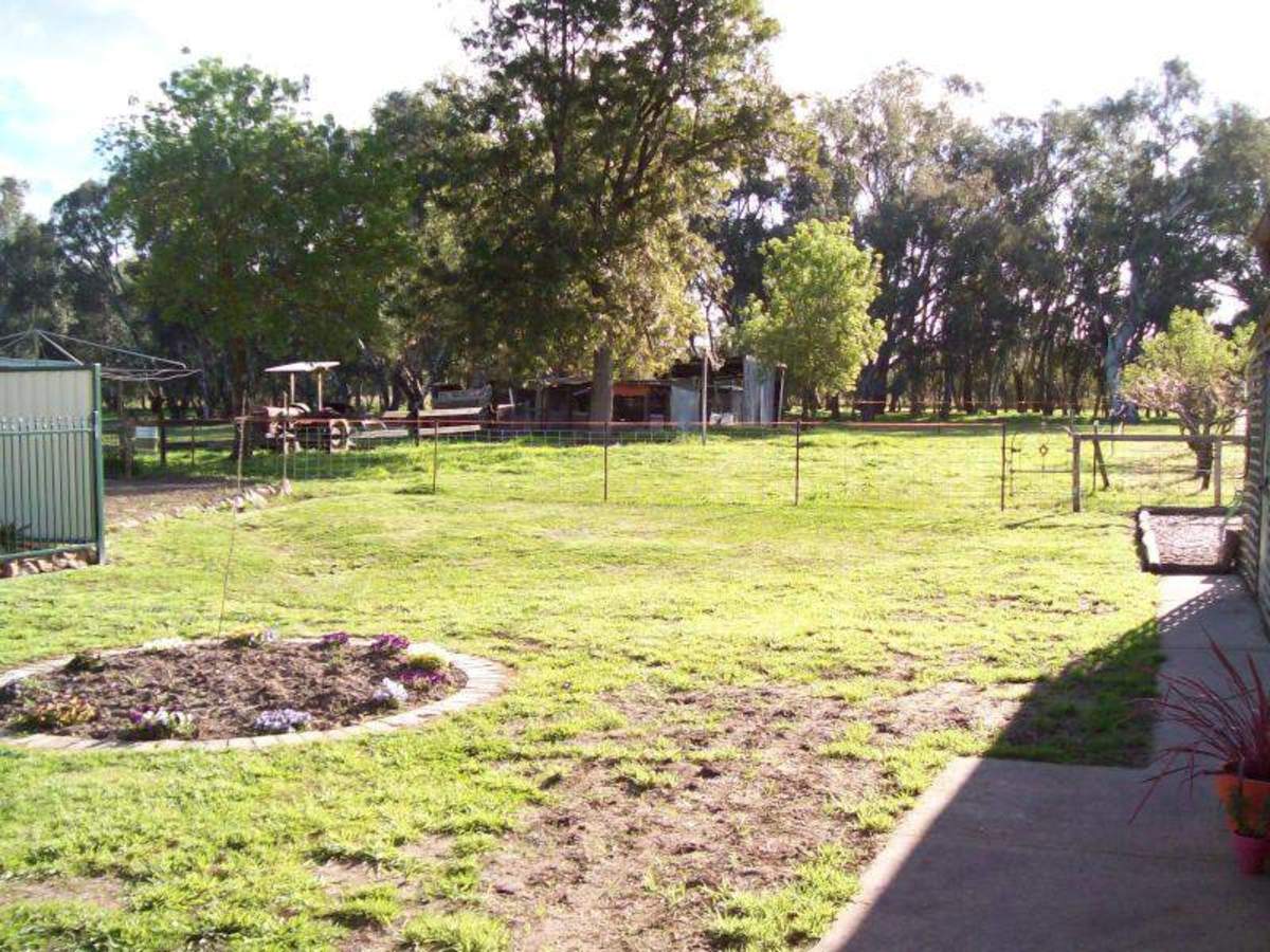 146 Steel Road, Benalla