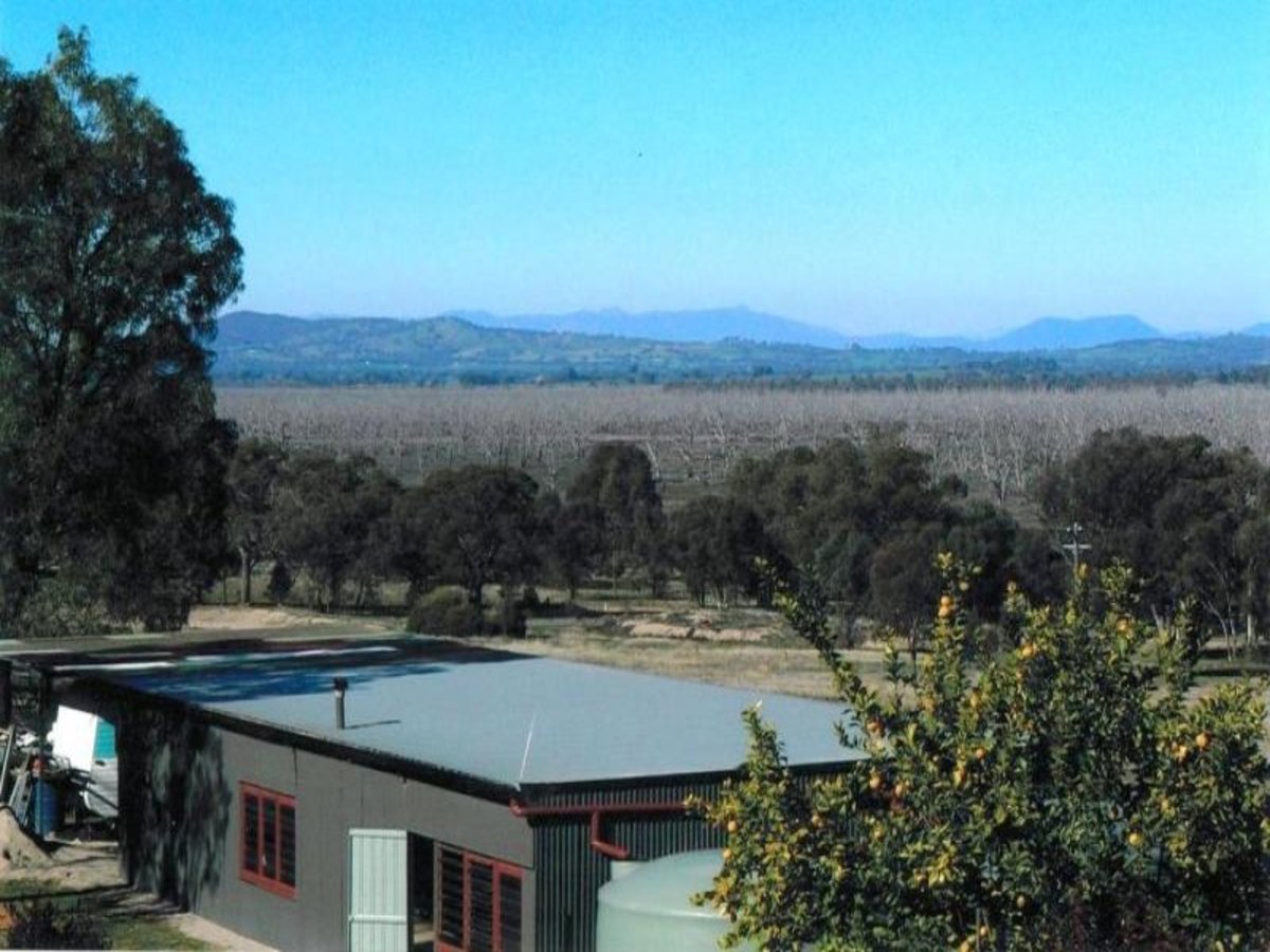 871 Lake Mokoan Road, Chesney Vale