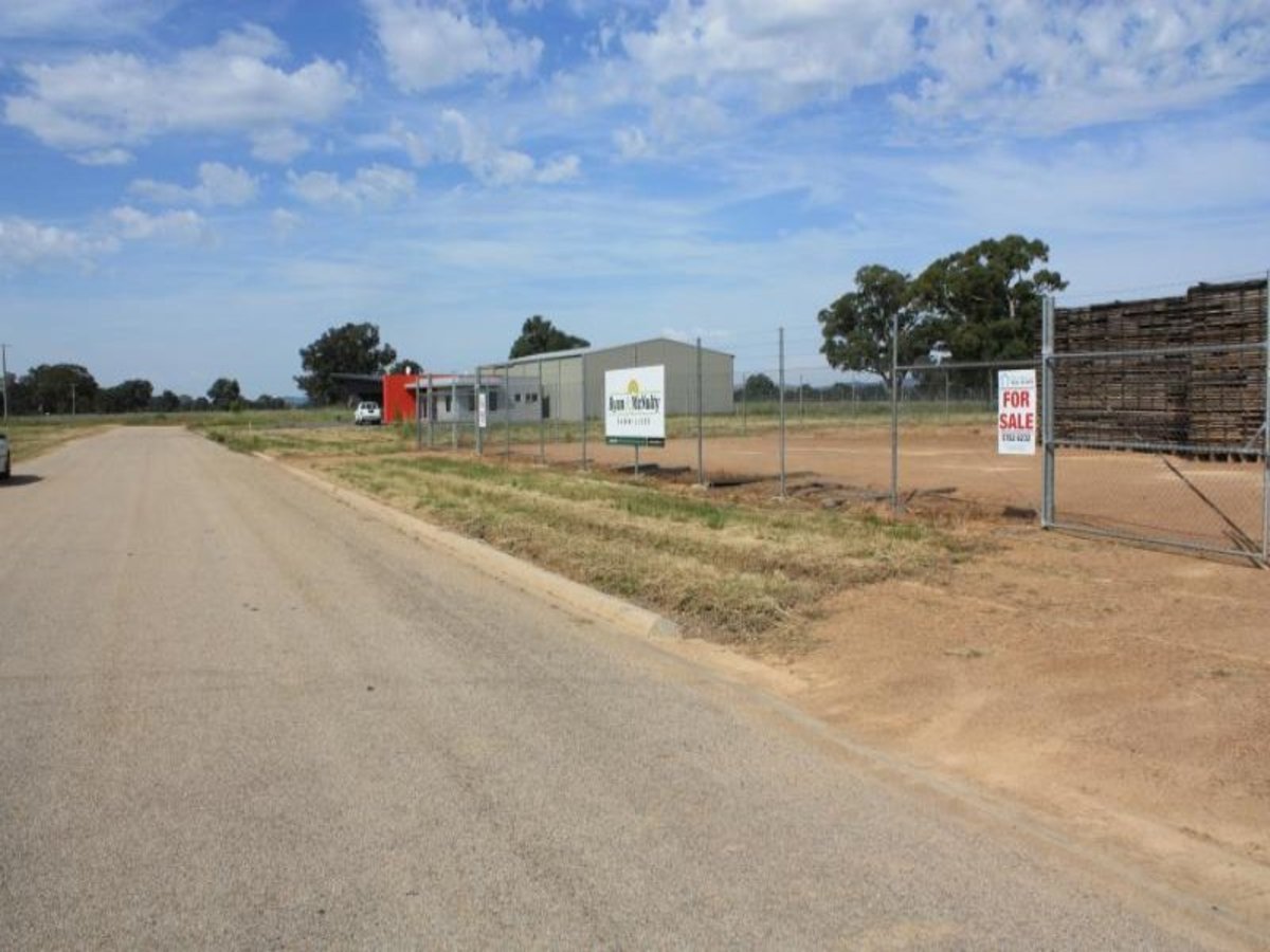 18 Irwin Road, Benalla