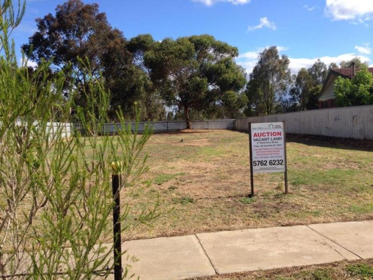 37 Ballintine Street, Benalla