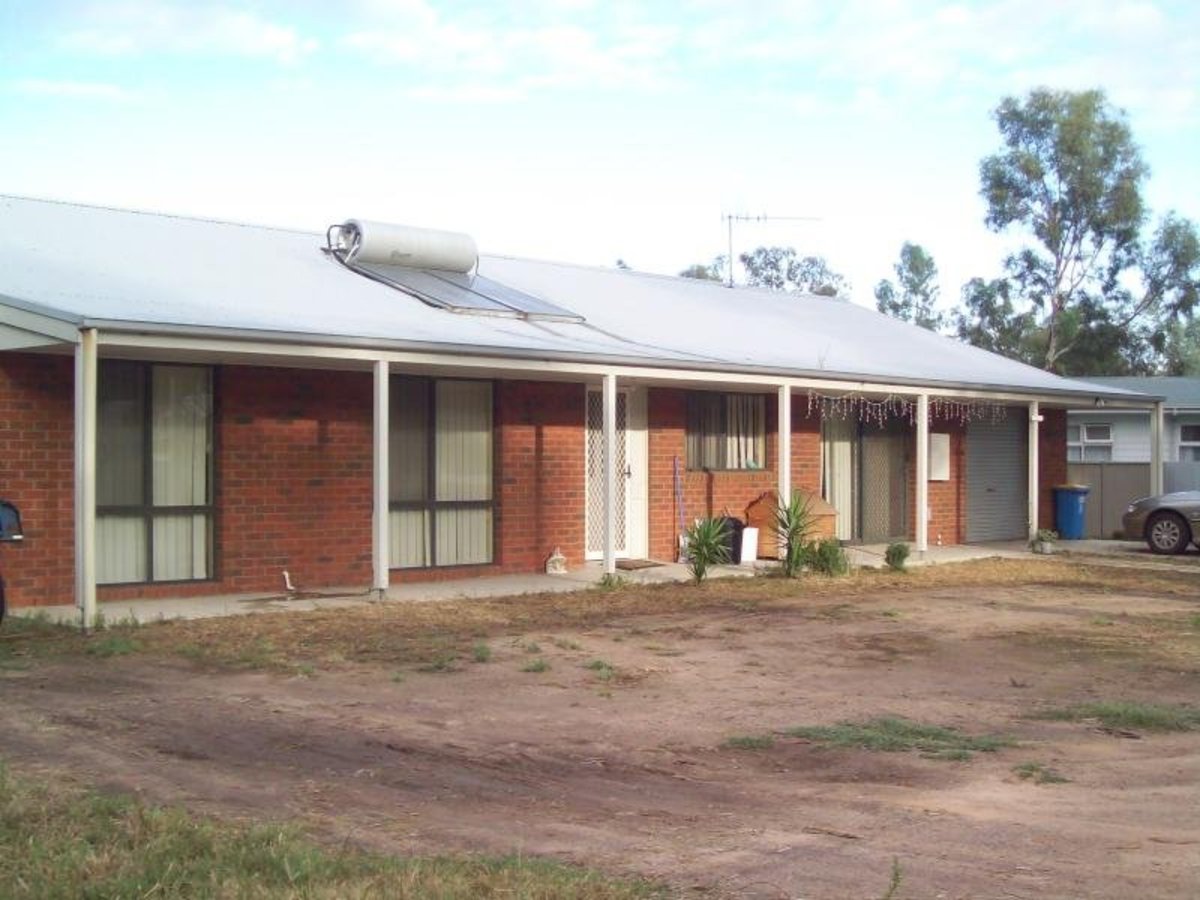 1 Lilac Street, Violet Town